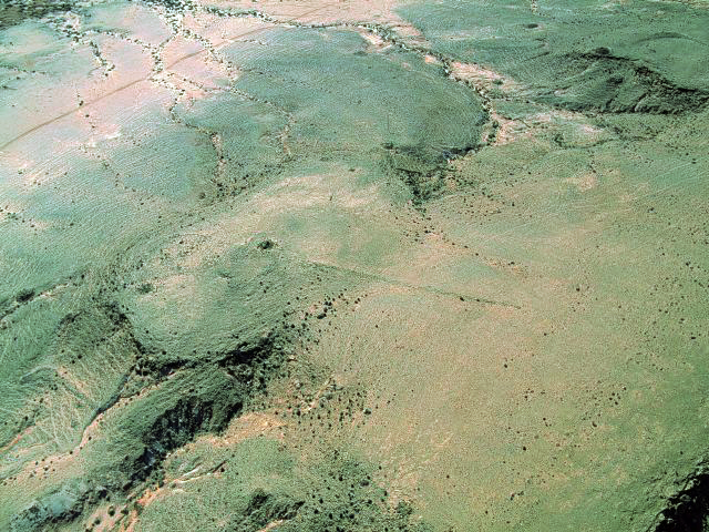 MA pouvant être considéré comme un tumulus à antennes.